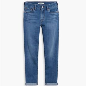 NWT Levi’s Women Boyfriend Mid Rise Jeans Size 14 W32 L27